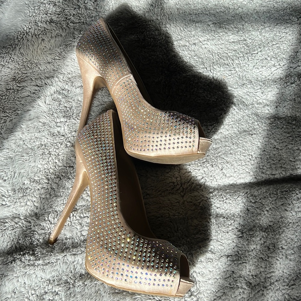 Gorgeous JLO peep toe stiletto heels